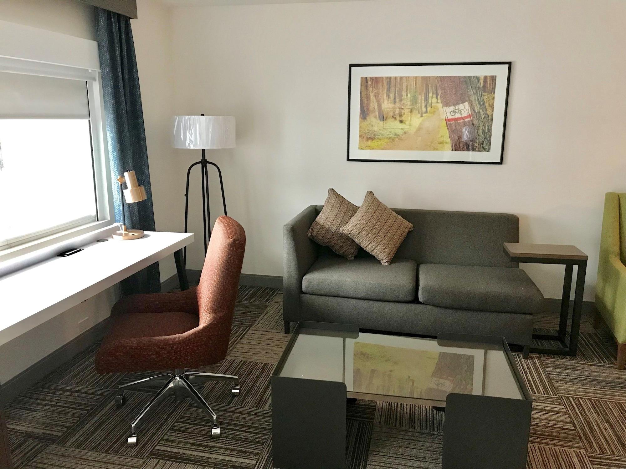 Hilton Garden Inn Davis Downtown エクステリア 写真