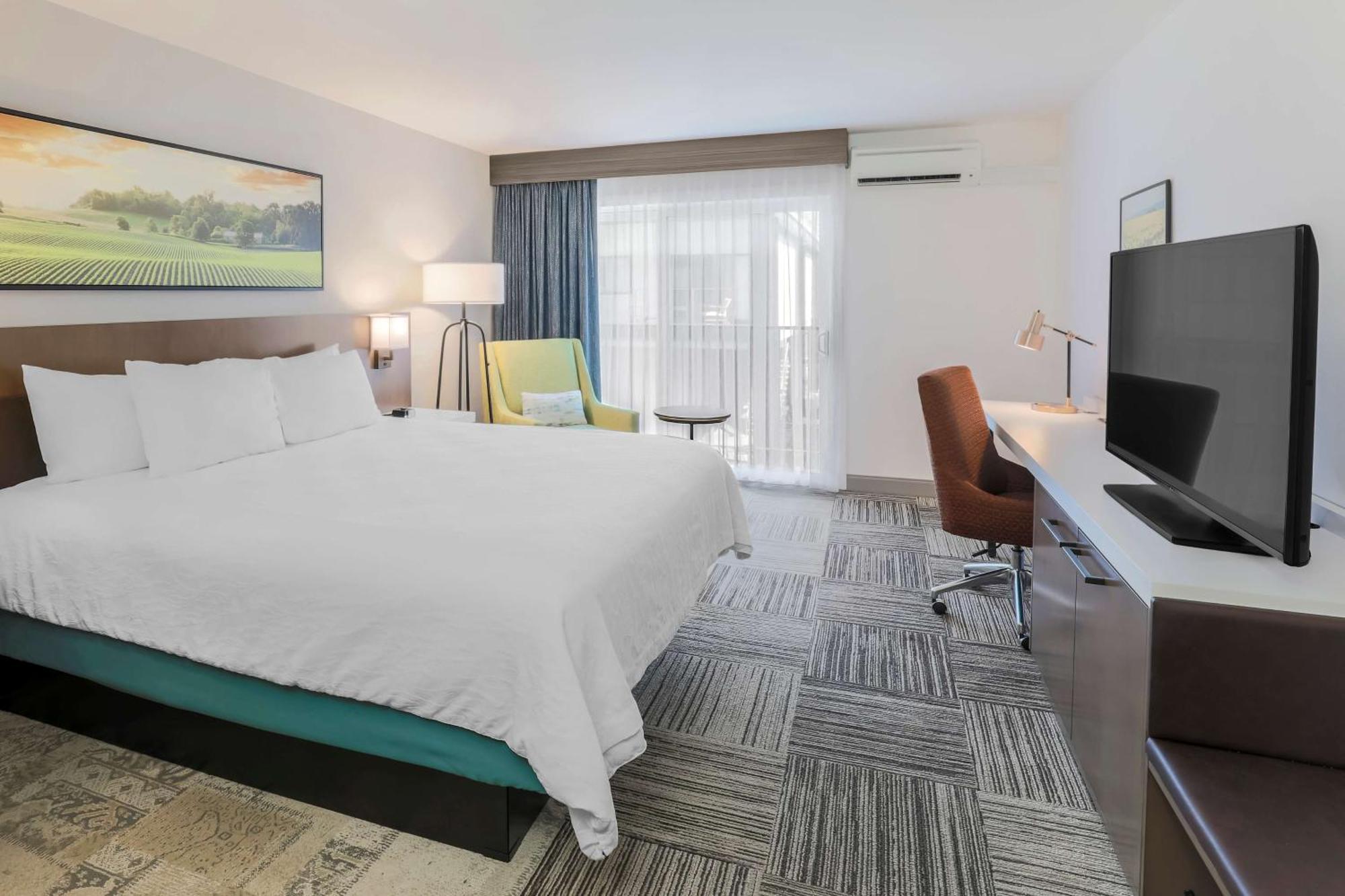 Hilton Garden Inn Davis Downtown エクステリア 写真