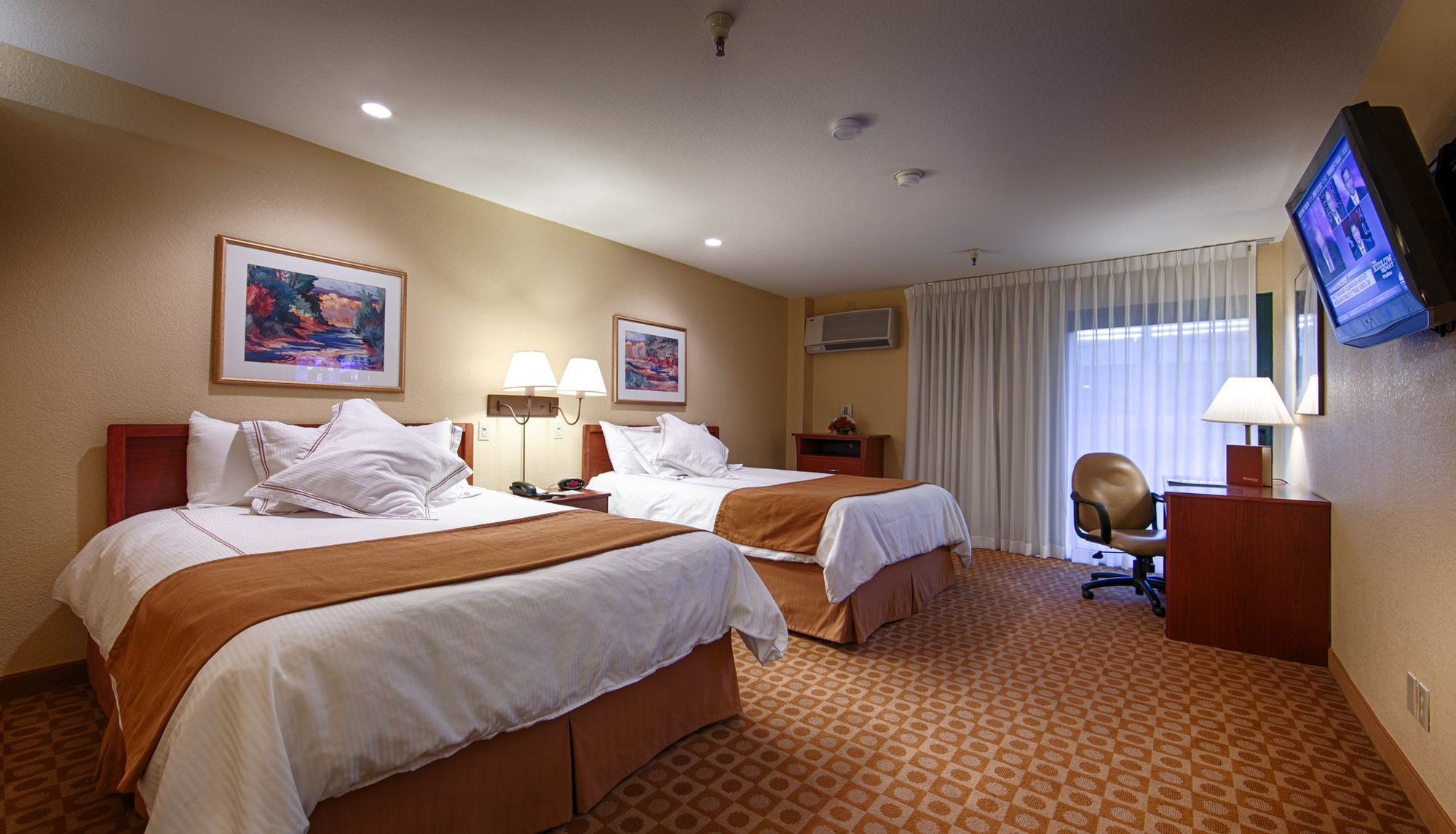 Hilton Garden Inn Davis Downtown エクステリア 写真
