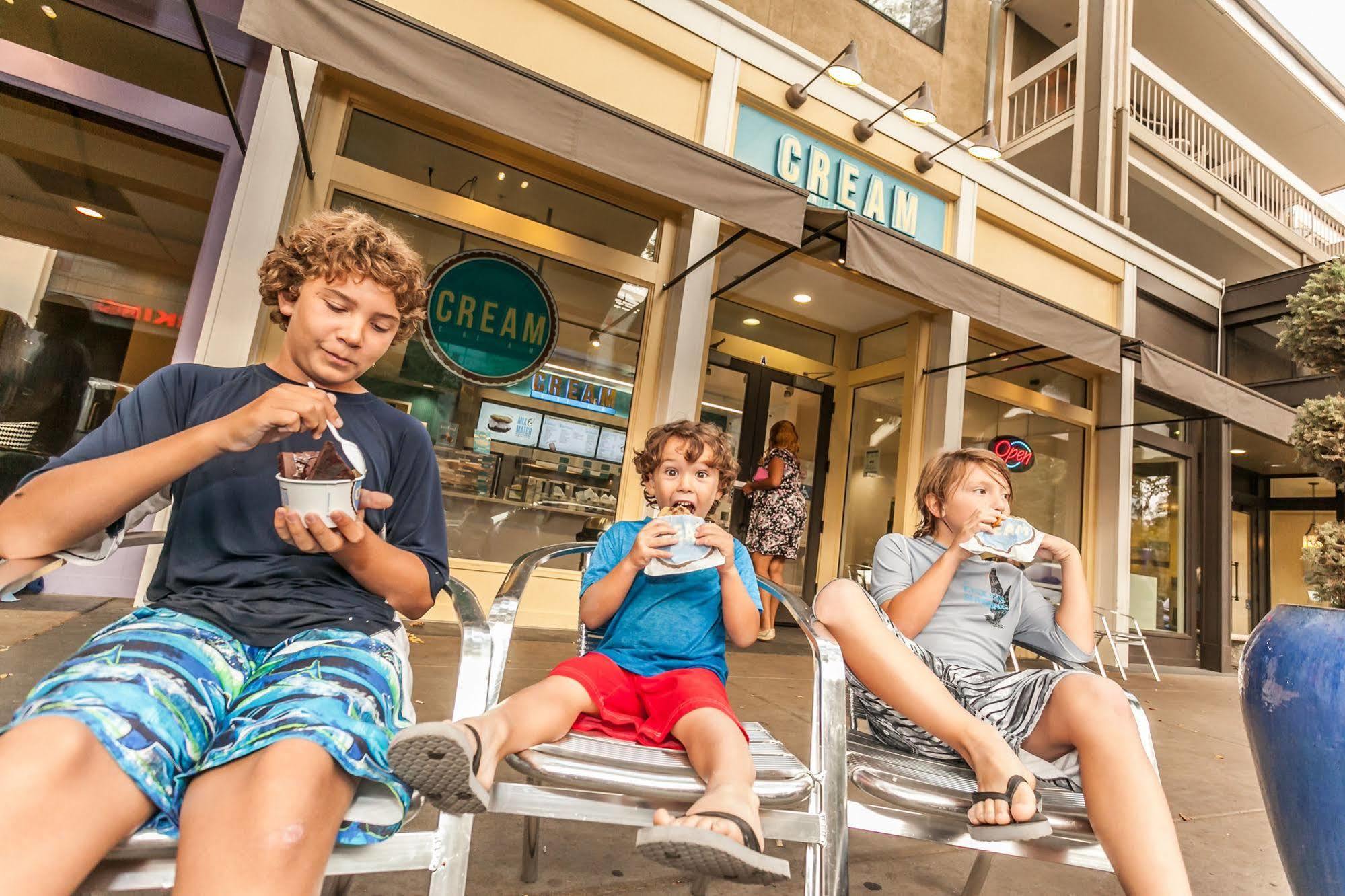 Hilton Garden Inn Davis Downtown エクステリア 写真